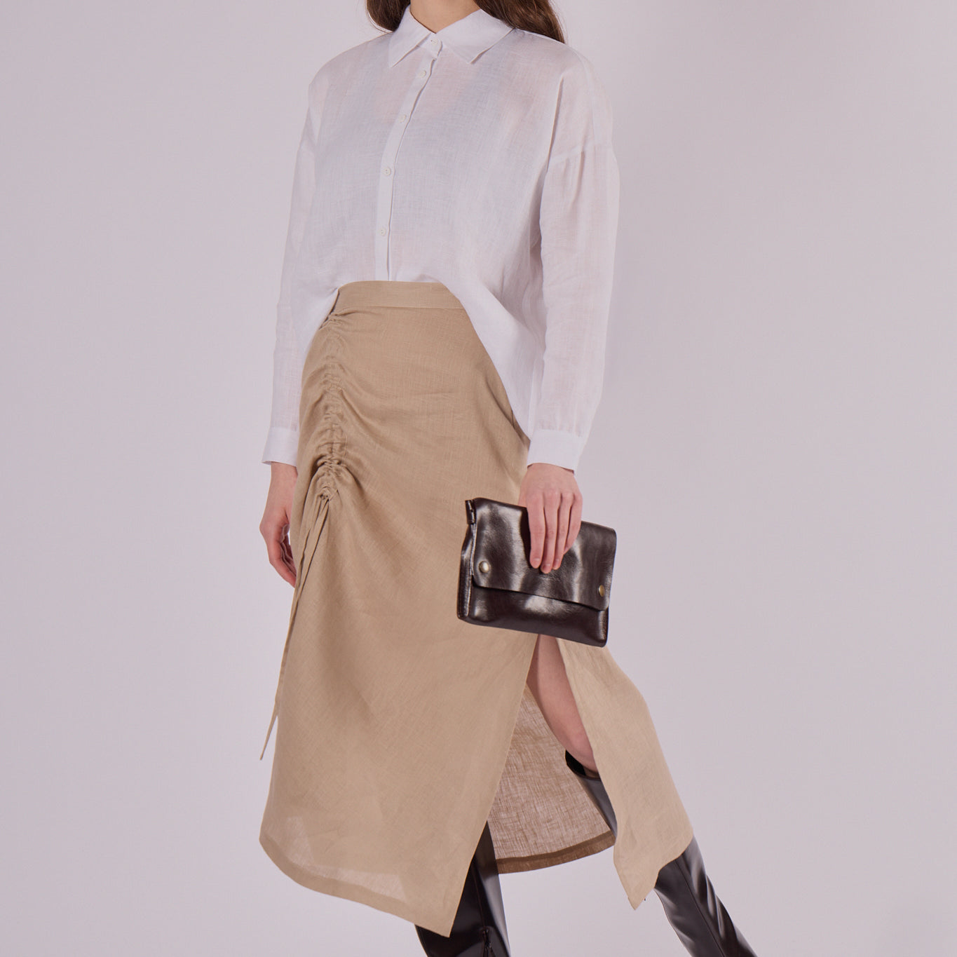 Dámská lněná košile s límečkem - loose fit