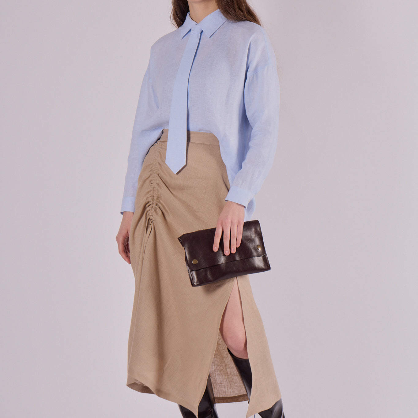 Dámská lněná košile s límečkem - loose fit