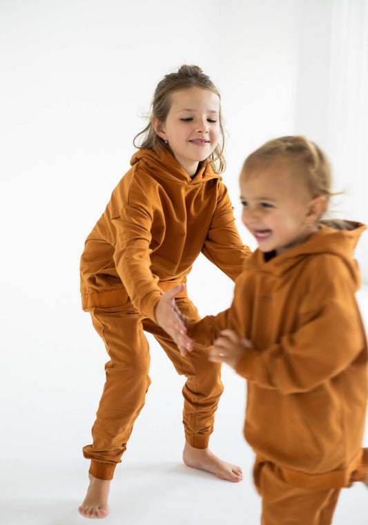 Detská mikina s kapucňou z biobavlny Burnt ochre - regular