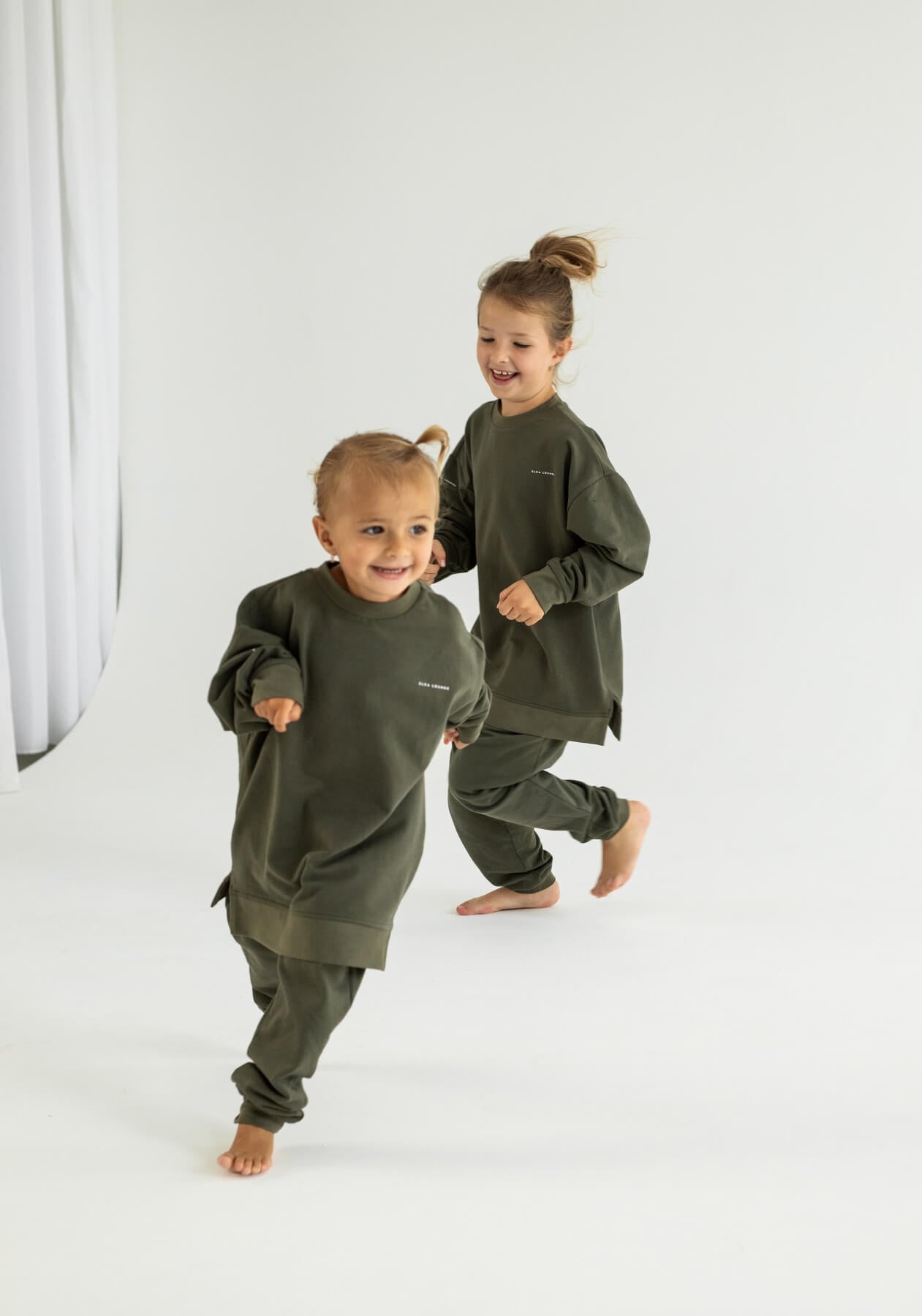 Detská mikina bez kapucne z biobavlny Moss green - Oversized
