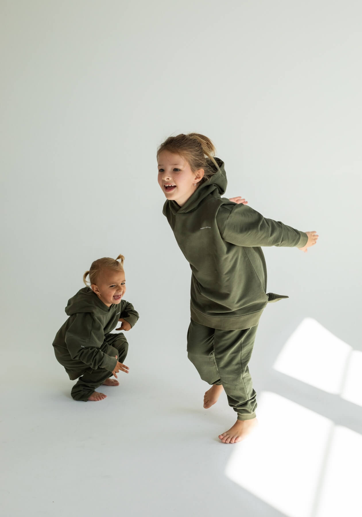 Dětská mikina s kapucí z biobavlny Moss green - Oversized