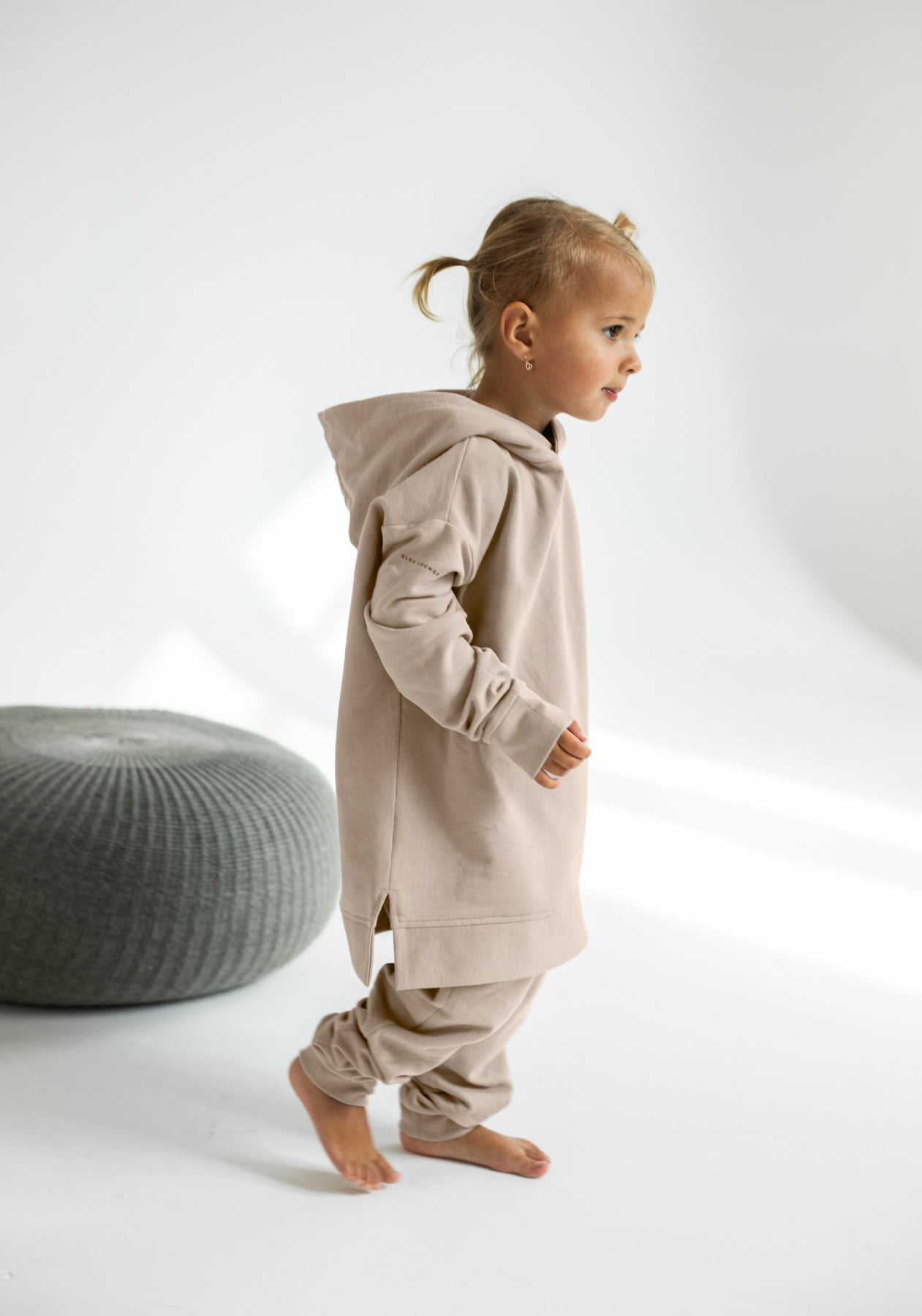 Detská mikina s kapucňou z biobavlny Beige - Oversized