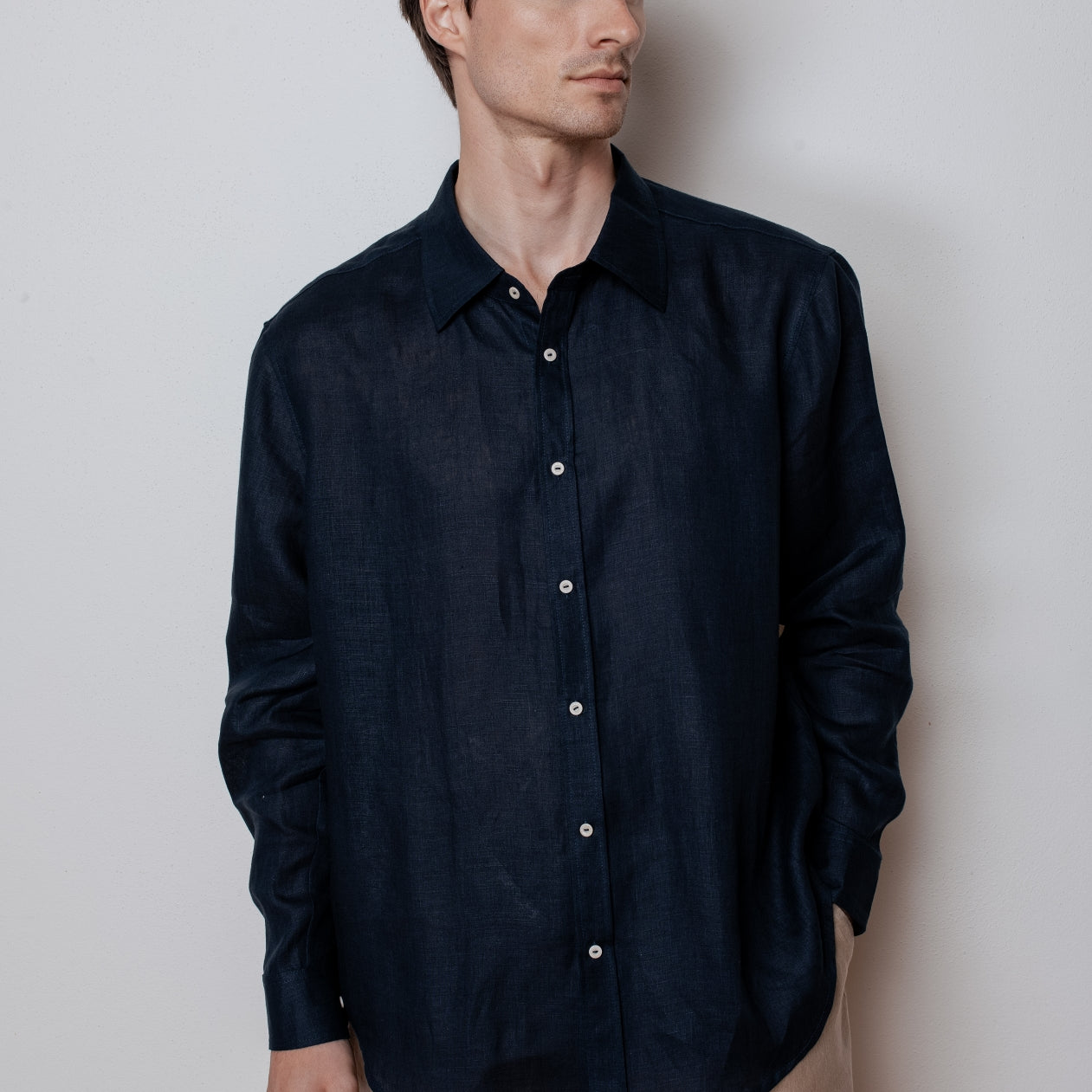 Pánská lněná košile s límečkem - regular fit