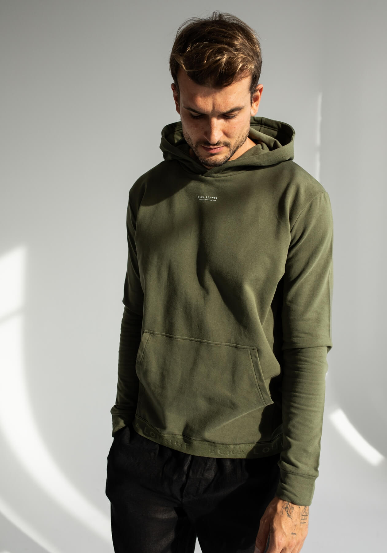 Pánska mikina s kapucňou z biobavlny Moss green brushed - khaki regular