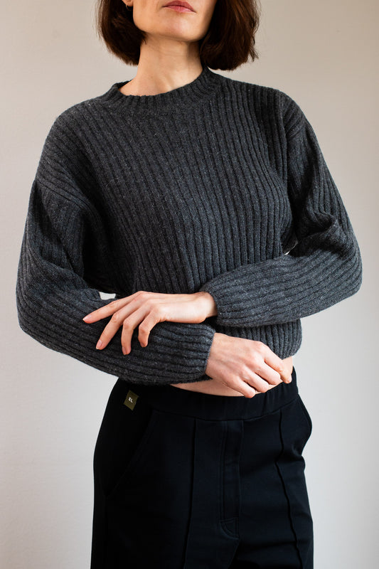 Dámský vlněný svetr crewneck Regular fit - Dark gray
