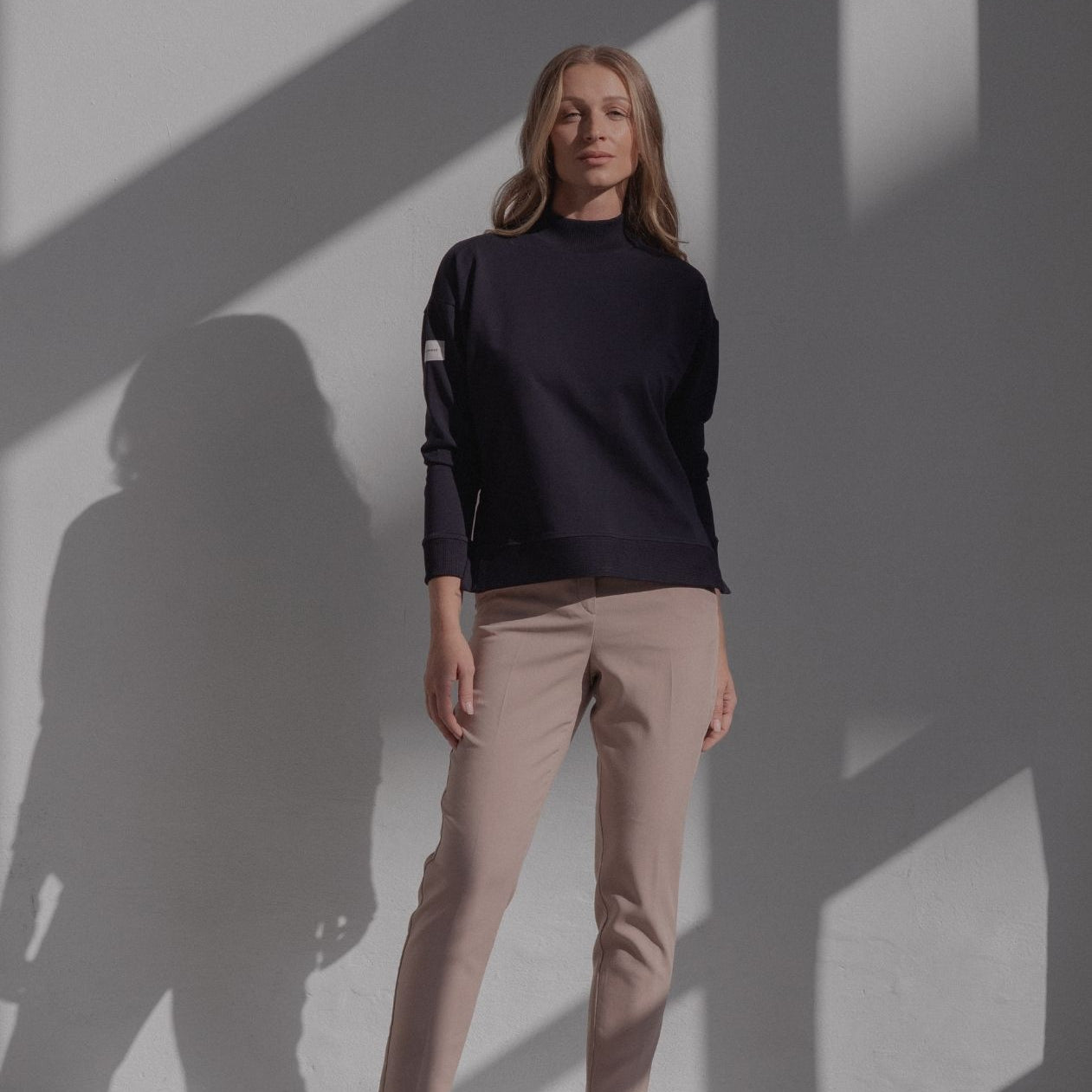 Dámská mikina High neck z biobavlny s rozparky - loose fit