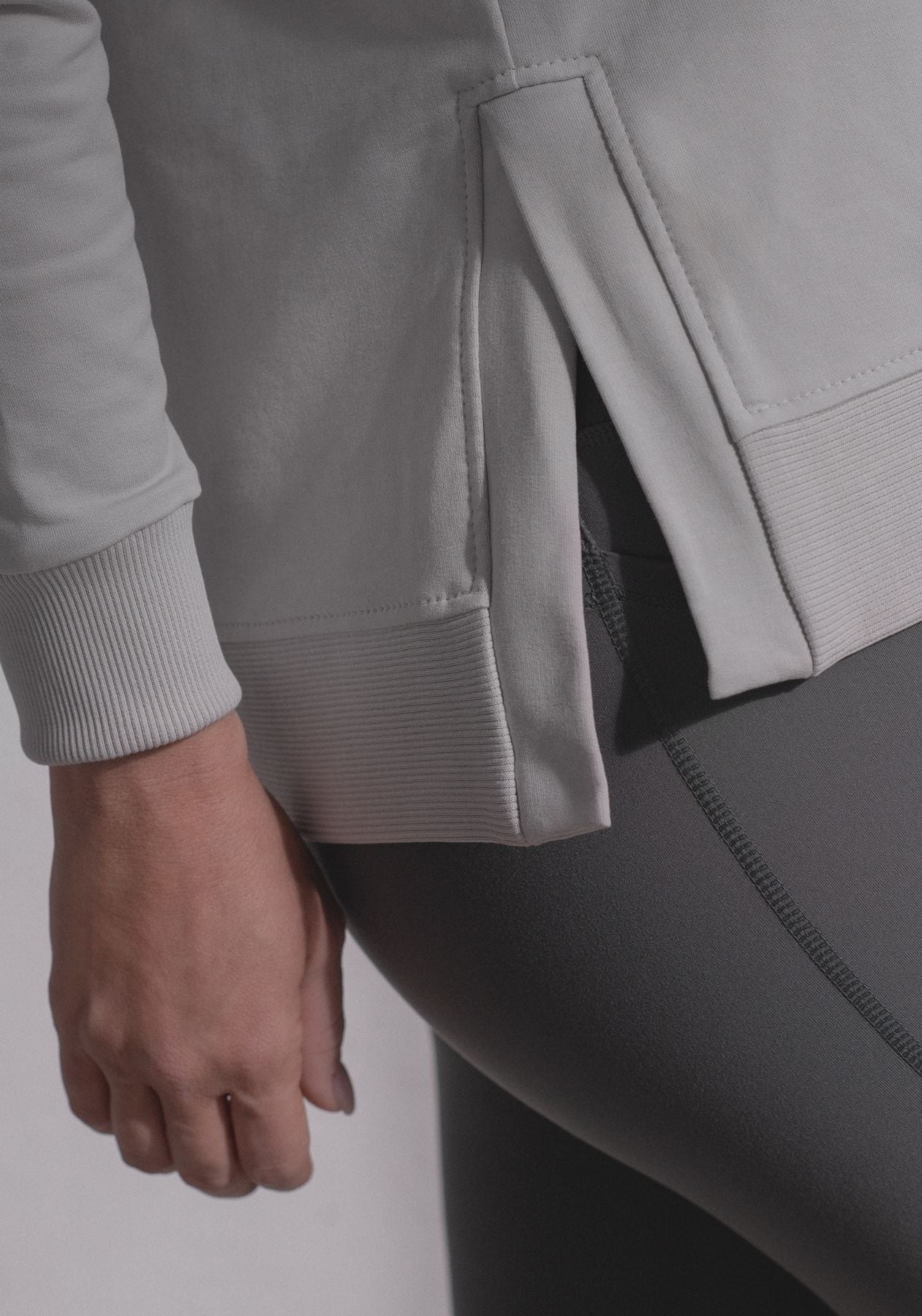 Dámská mikina Zip-up z biobavlny s rozparky - loose fit