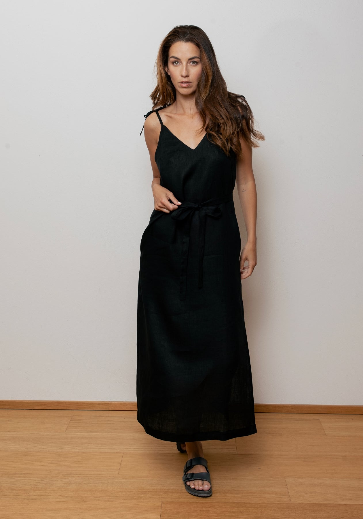 Dámské lněné šaty long loose fit Black - s páskem