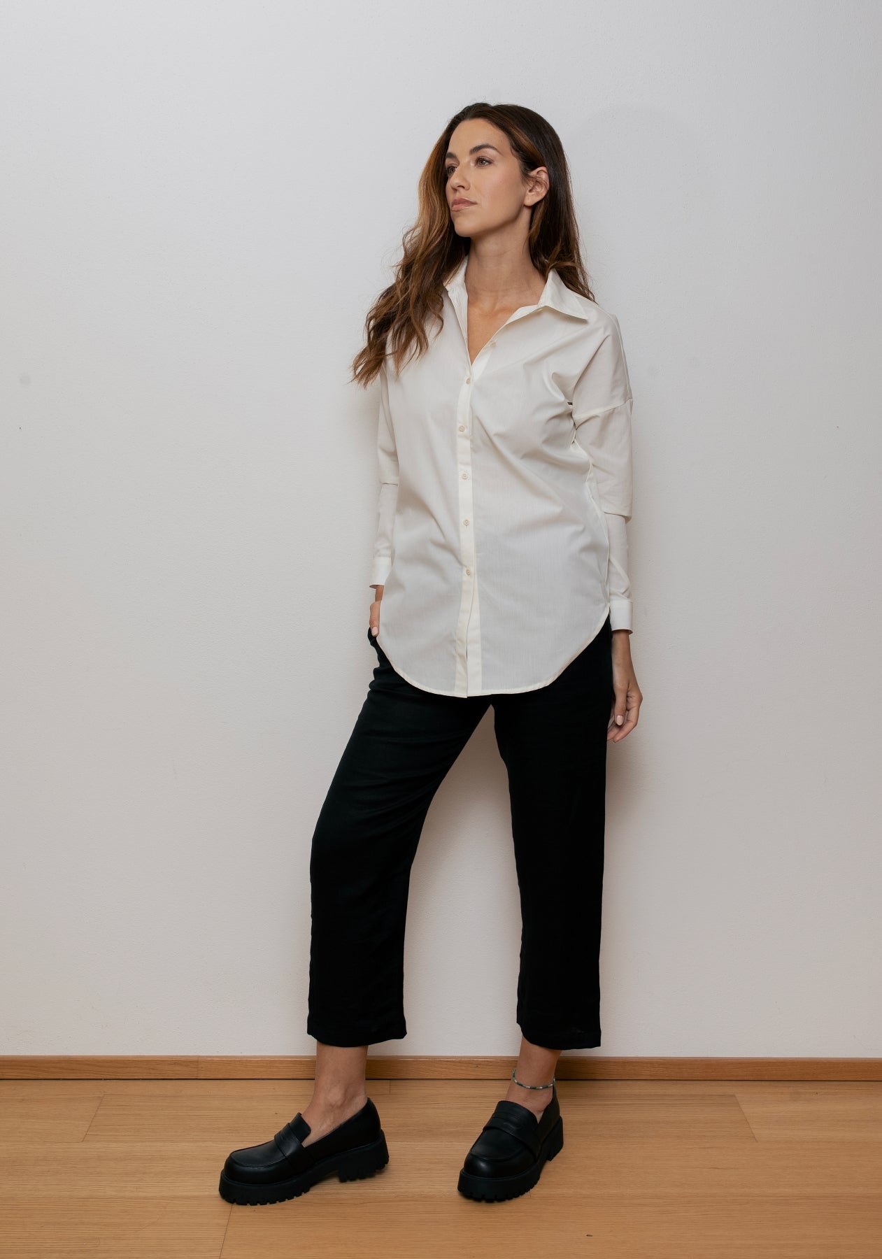 Women's organic cotton shirt with loose fit collar - Creme