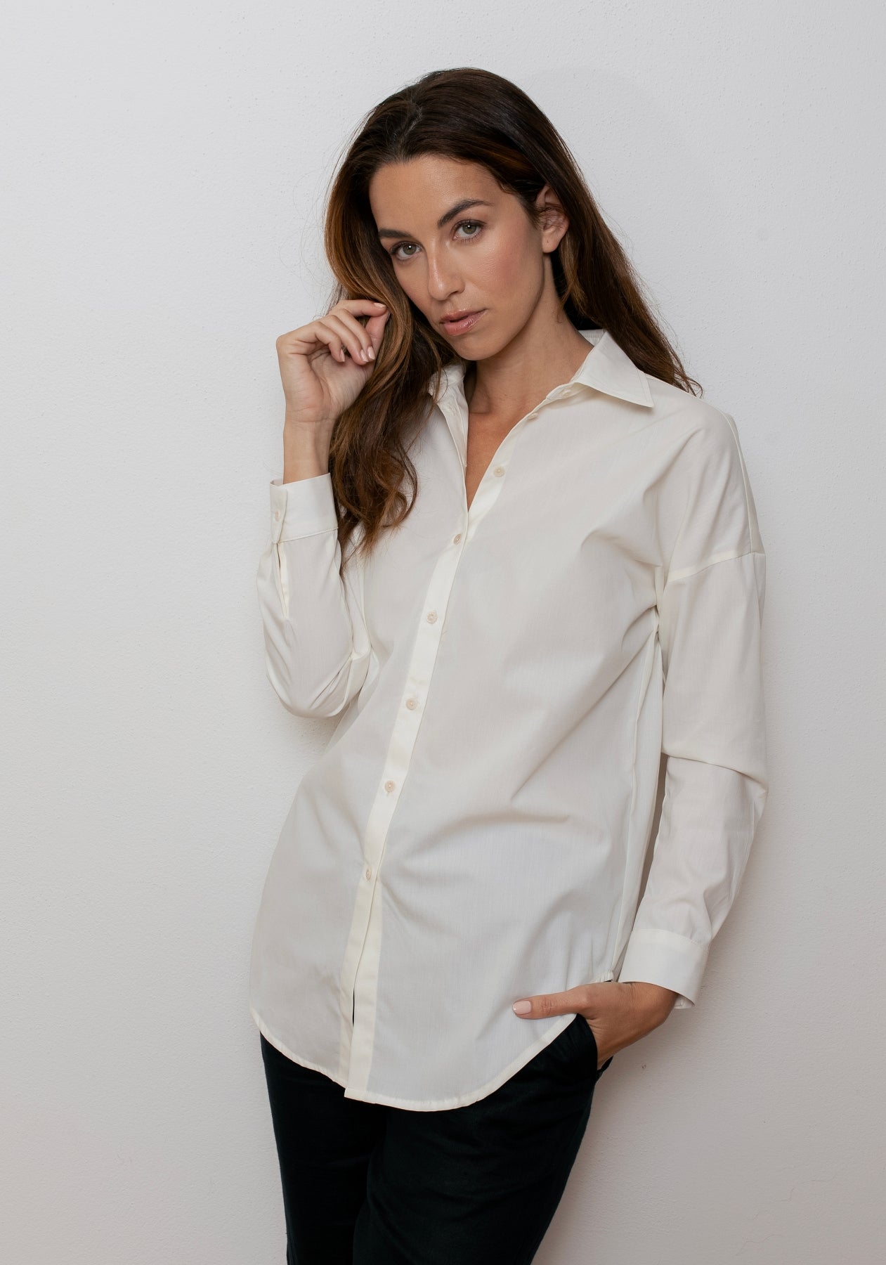 Women's organic cotton shirt with loose fit collar - Creme