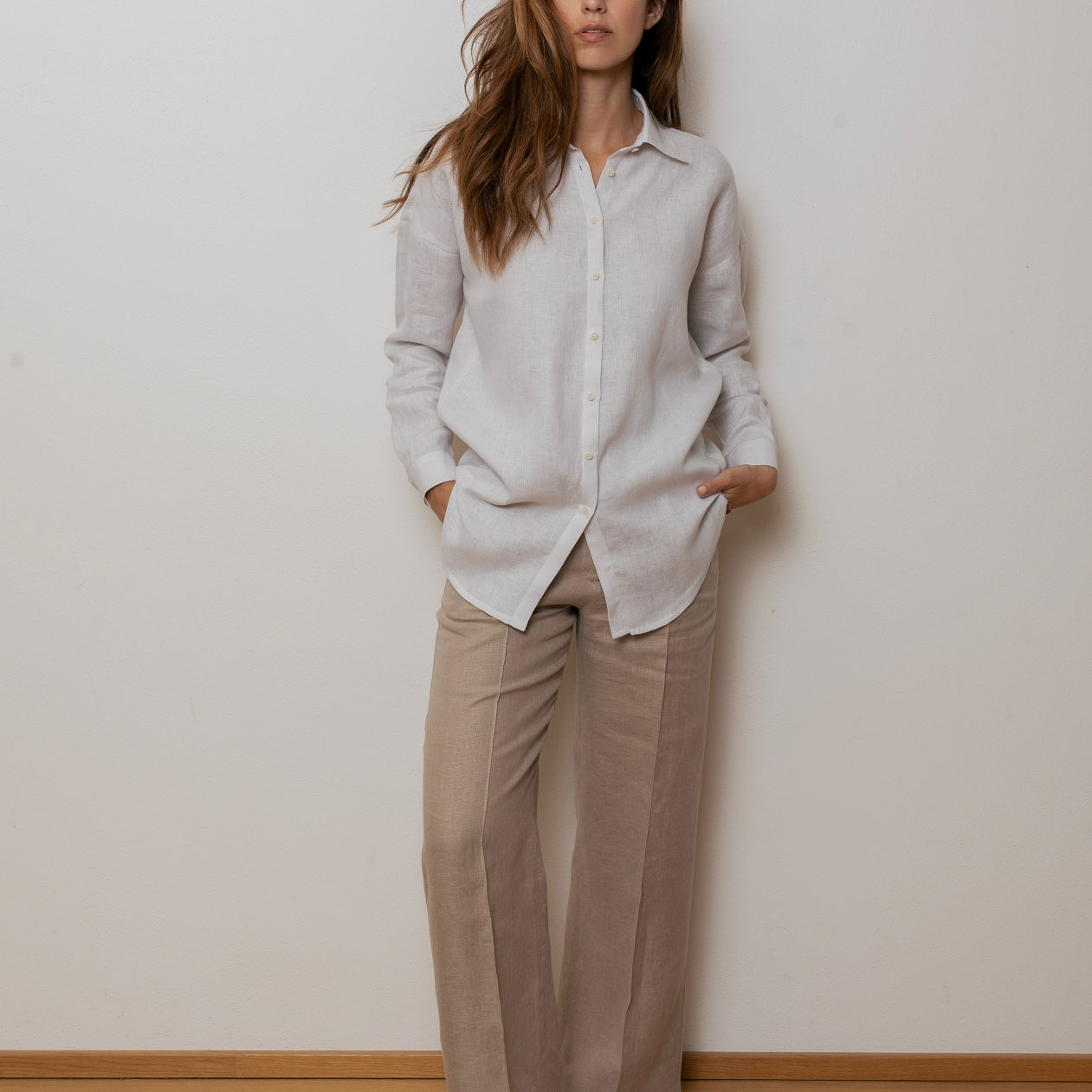 Women's loose fit linen shirt with collar