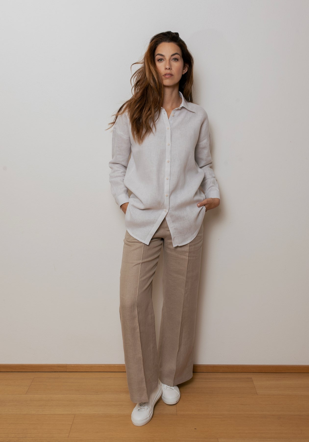 Dámska ľanová košeľa s golierom loose fit - Pearl gray