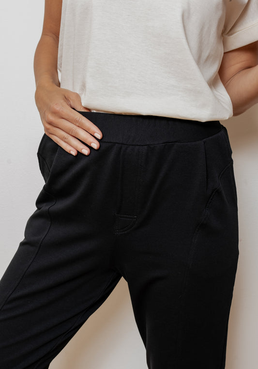 Dámske teplákové nohavice z biobavlny Black - loose fit