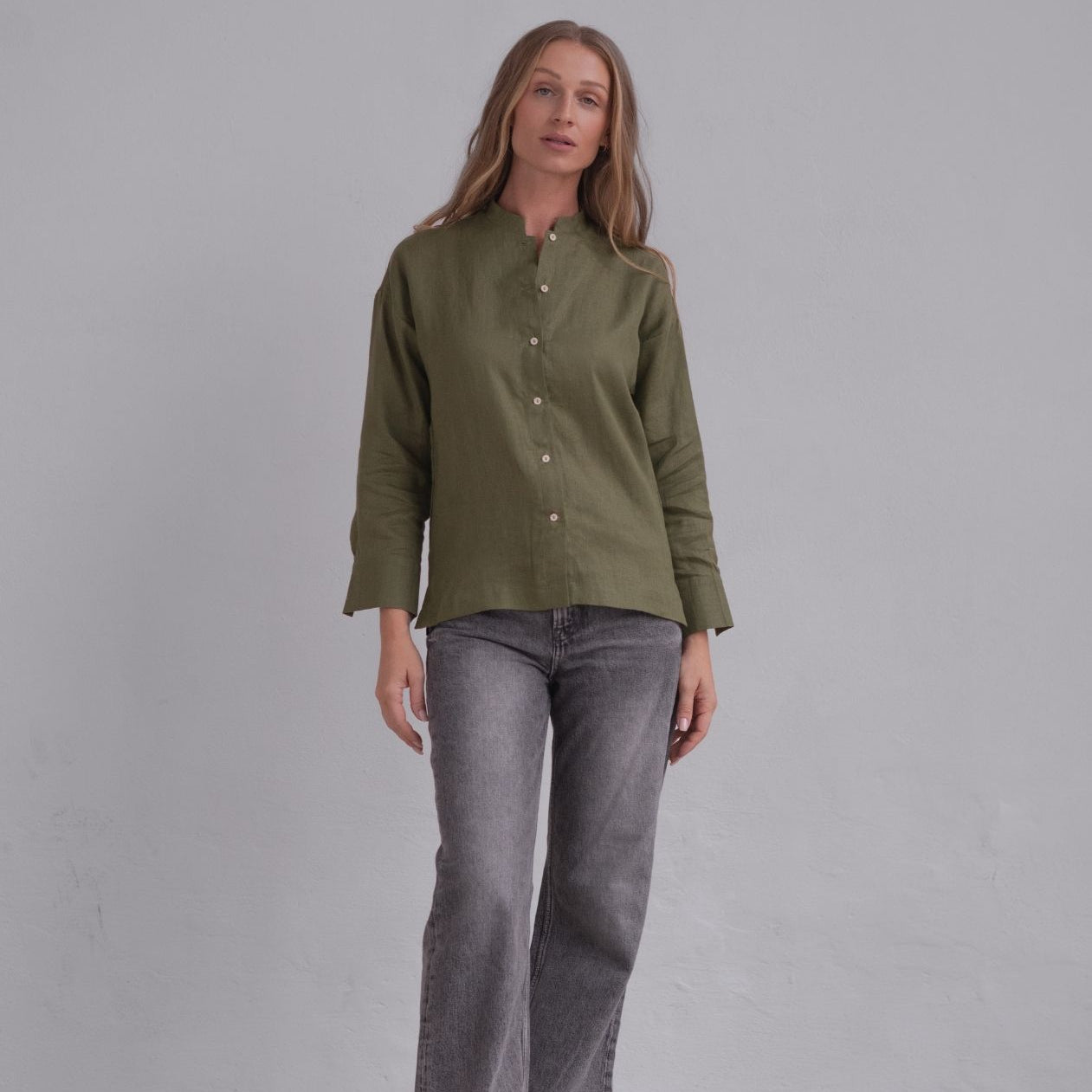 Women linen shirt - regular fit