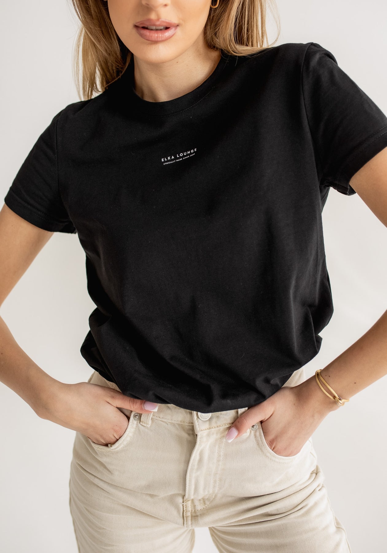 Dámské tričko z biobavlny Black - ethically made Minimalist - regular