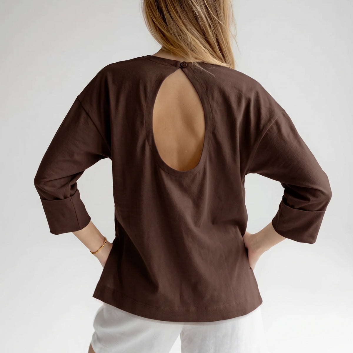 Dámský biobavlněný top open back - regular fit