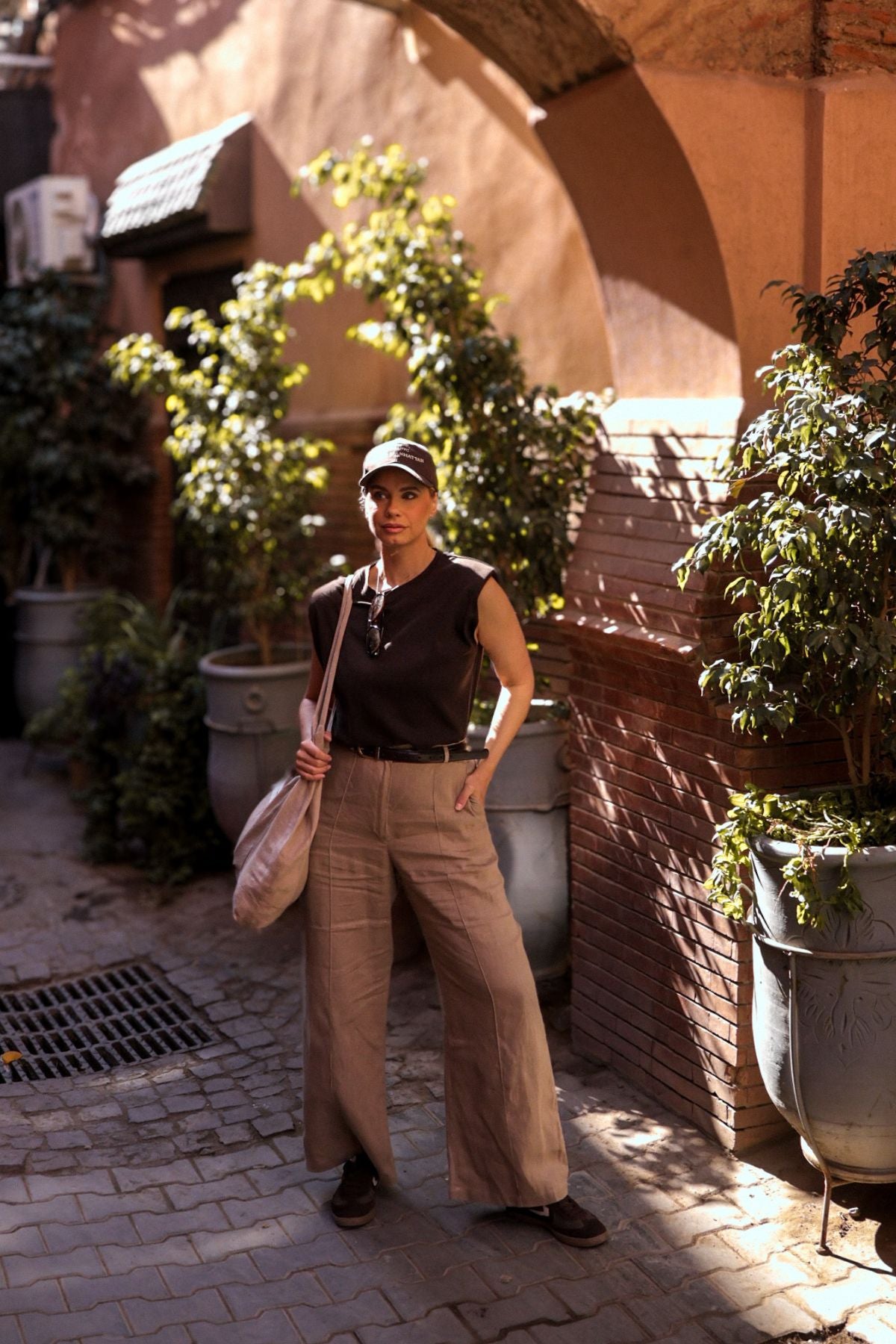 Outfit by Daniela | Linen wide-leg pants Natural beige