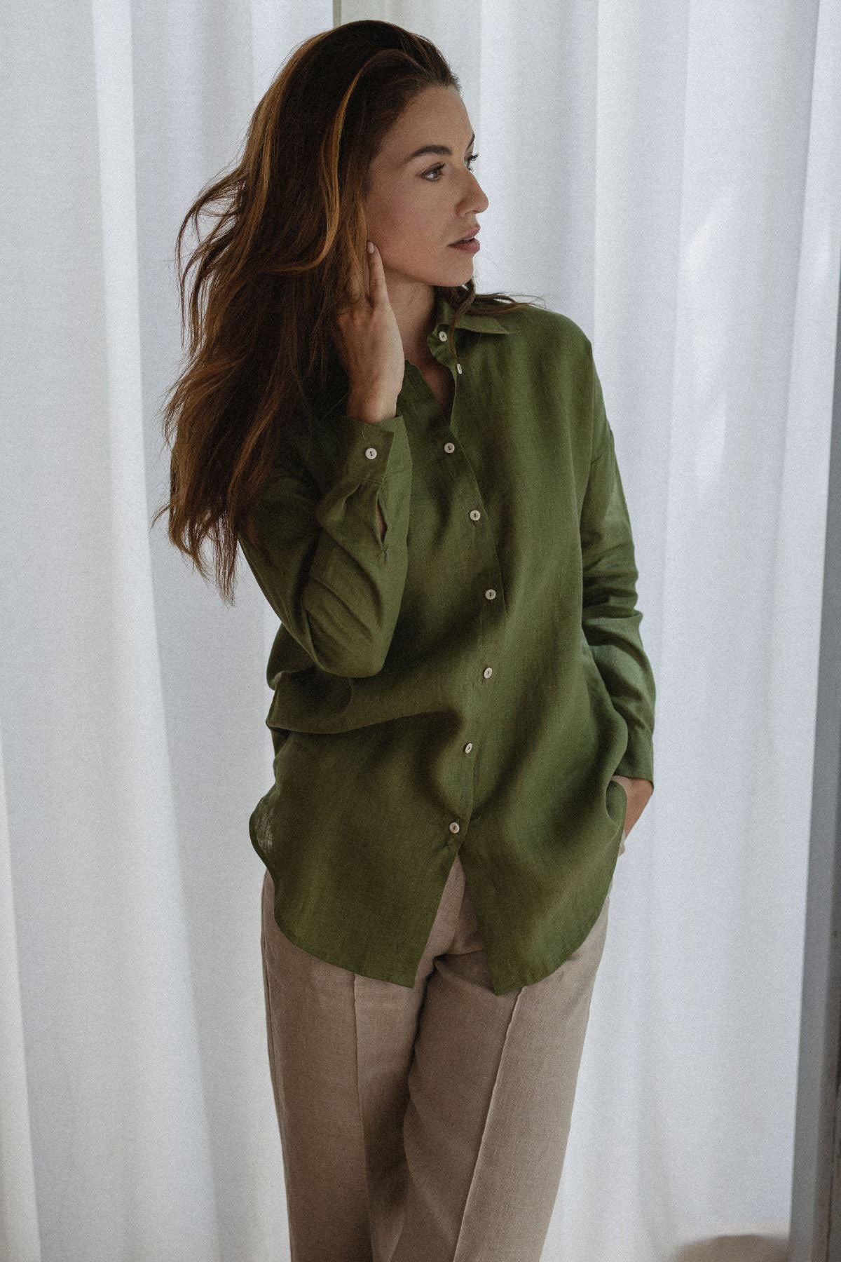 Dámska ľanová košeľa s golierom - loose fit 