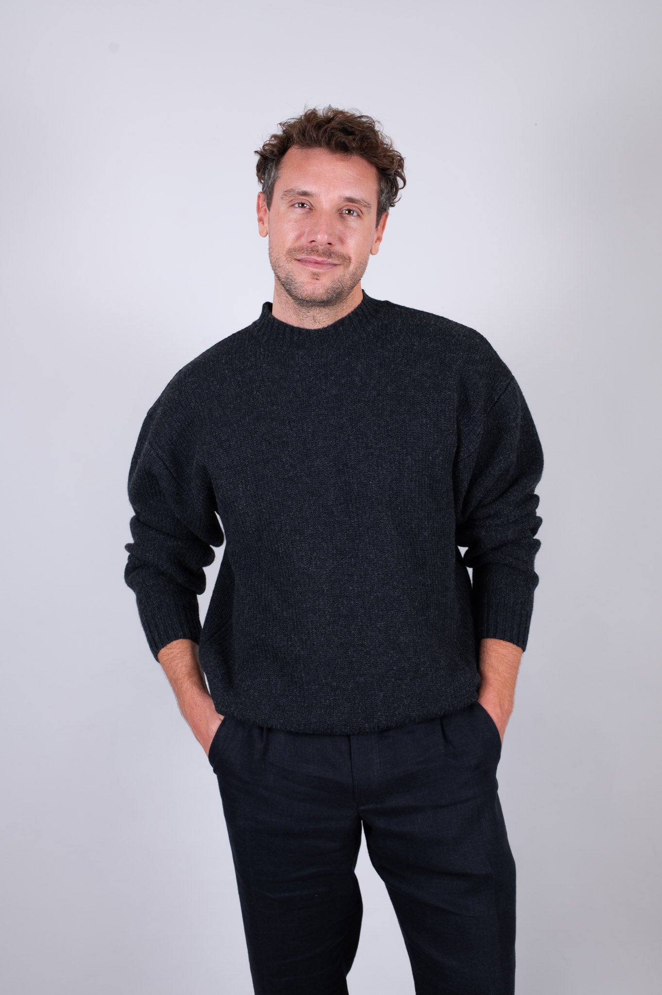 Męski wełniany sweter dziergany Loose Fit – Dark gray