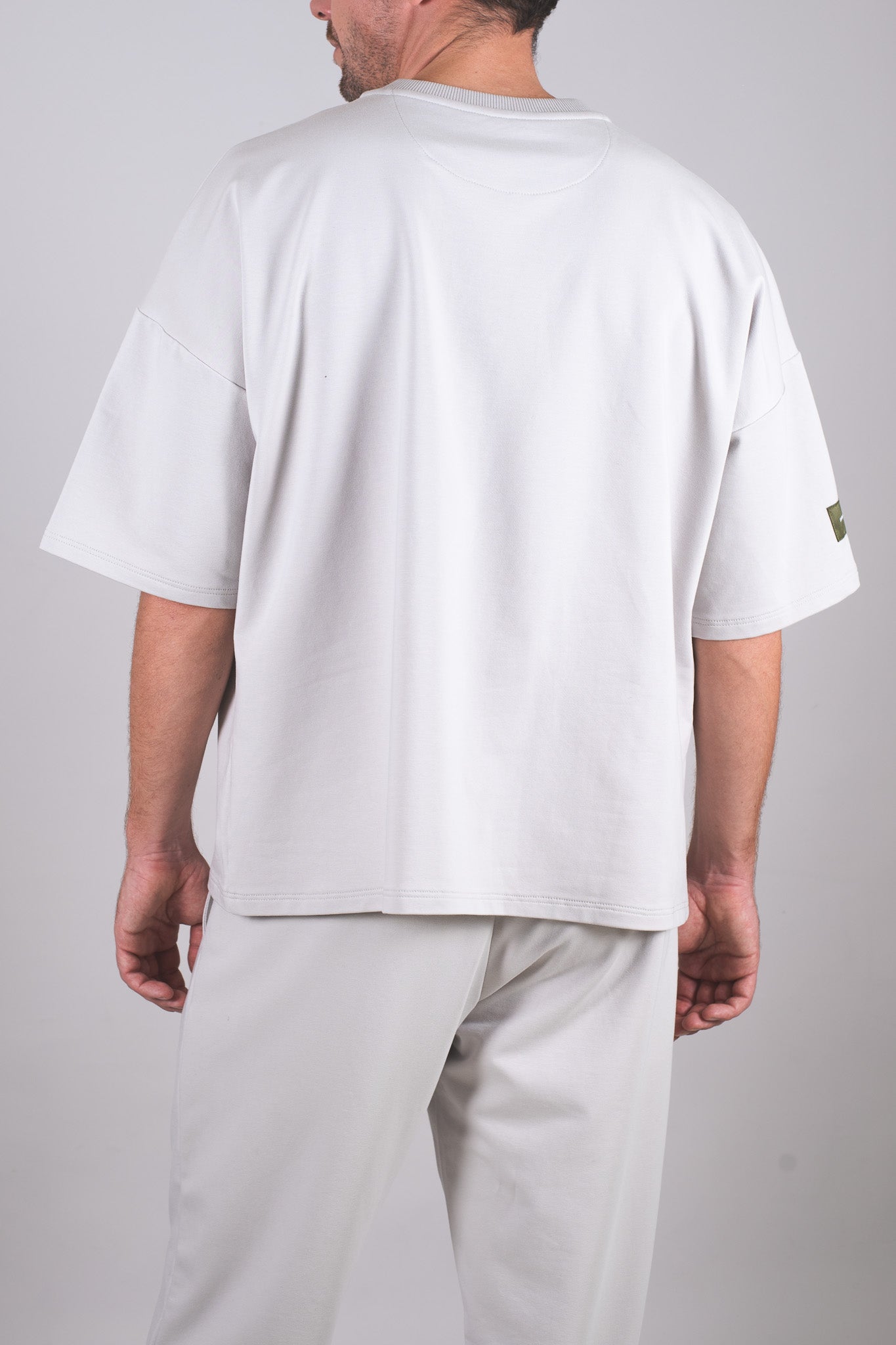 Pánske mikinové tričko z biobavlny - loose fit