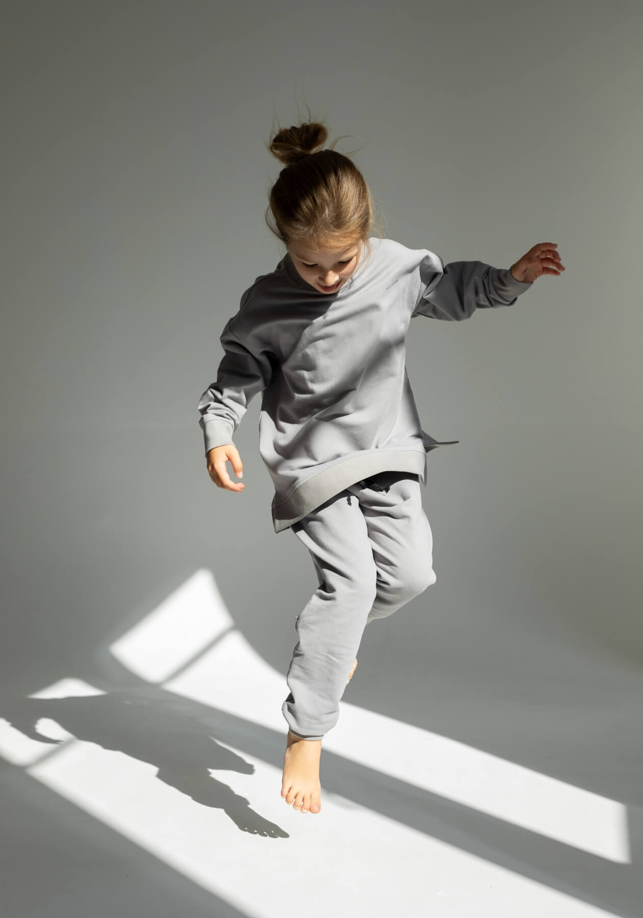 Dětské Teplákové kalhoty z biobavlny Light gray - Oversized