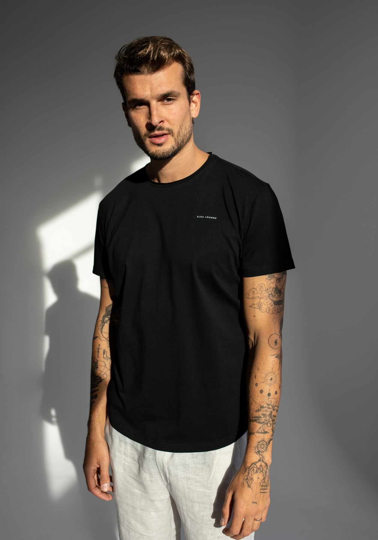 Pánske tričko z biobavlny Black - slim fit