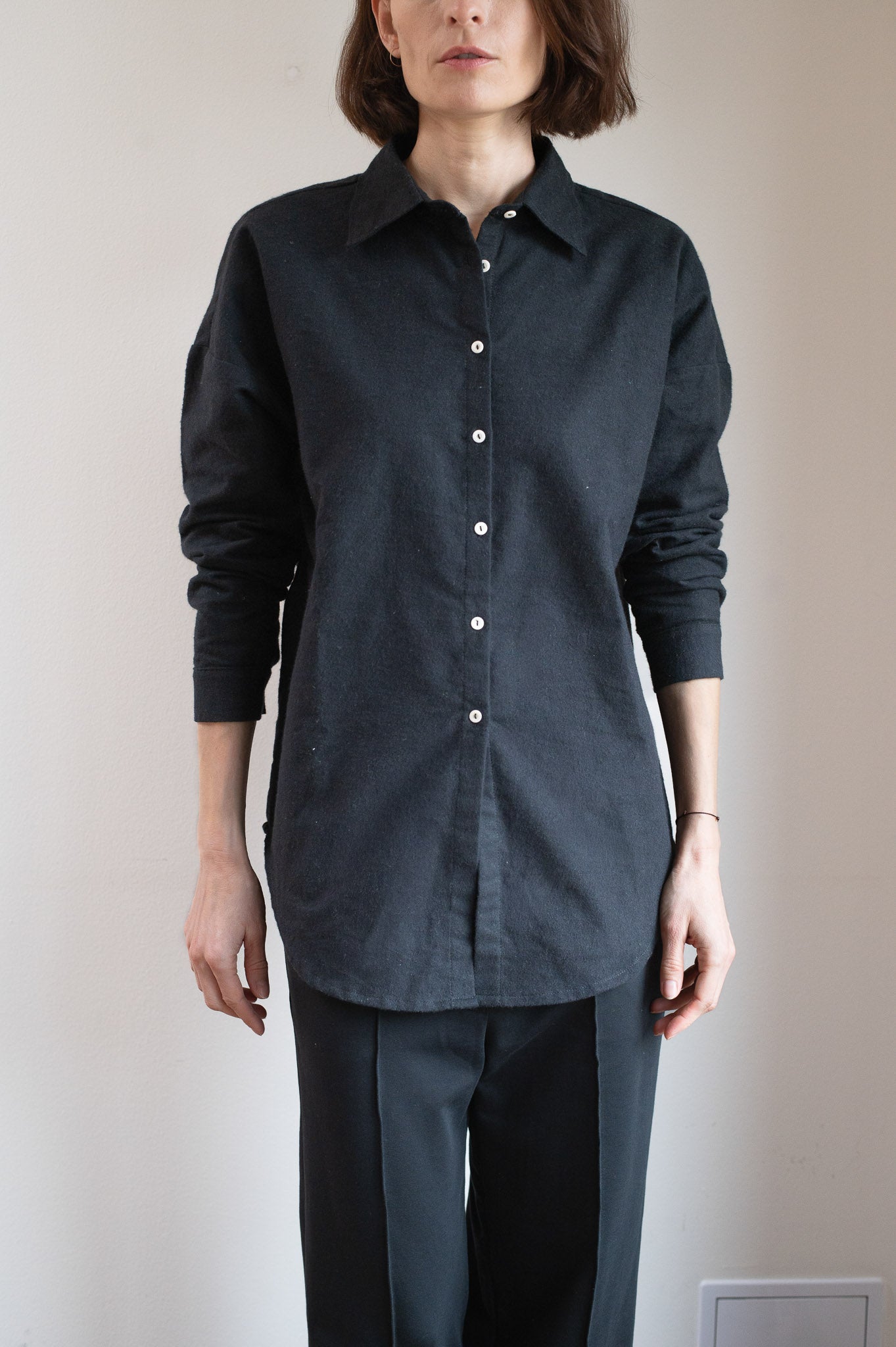 Damska koszula flanelowa z kołnierzykiem loose fit – Black