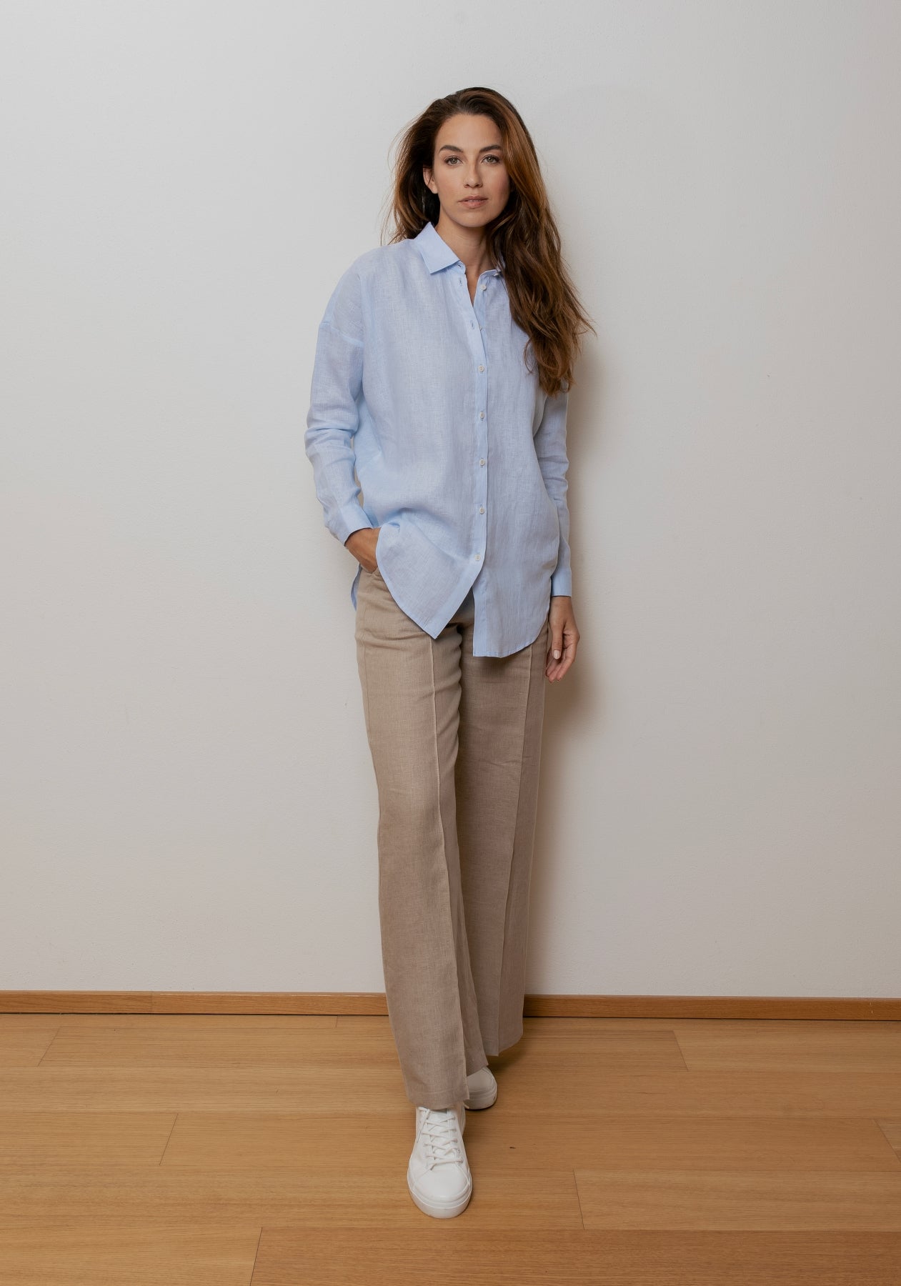 Dámska ľanová košeľa s golierom loose fit - Light blue