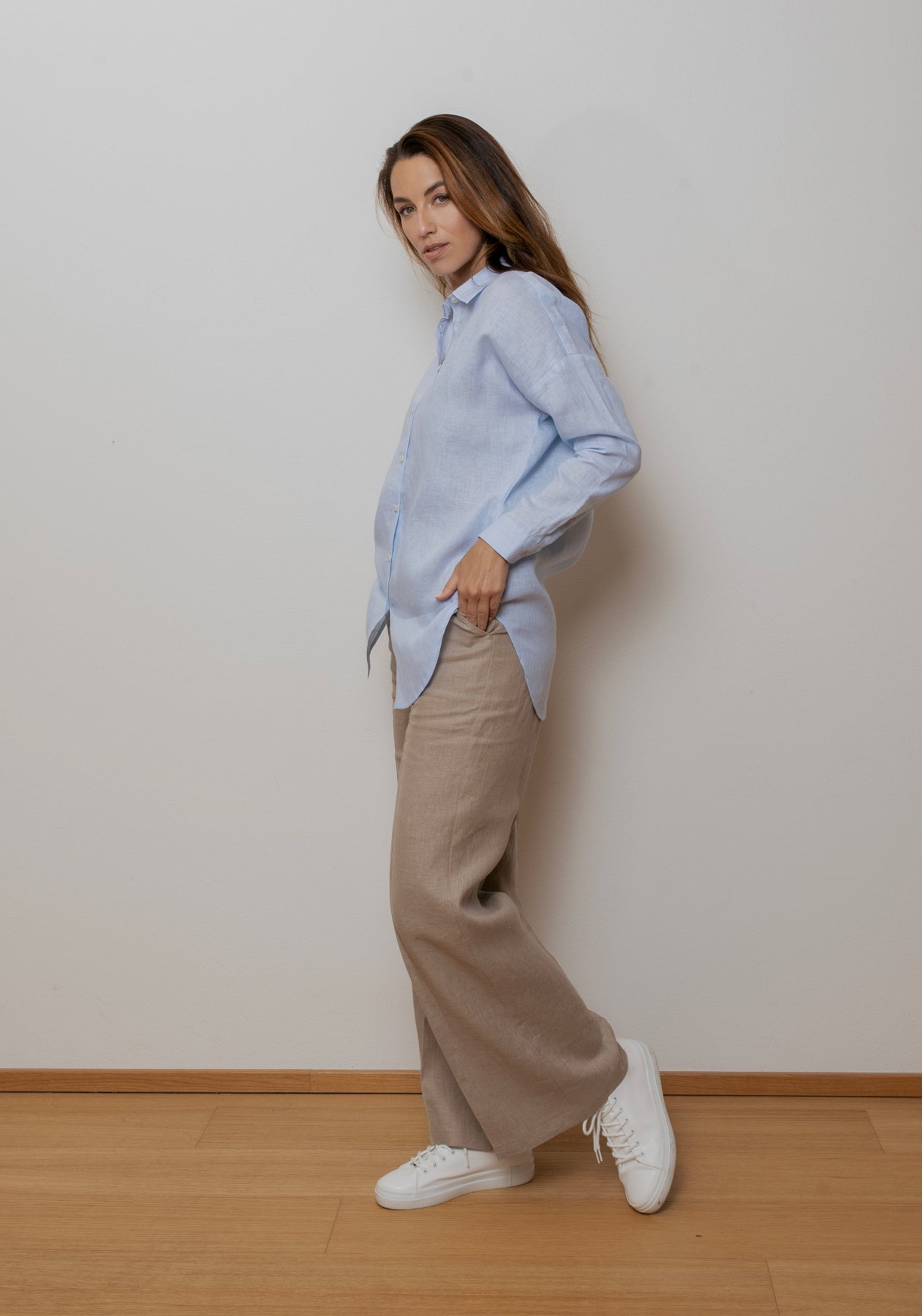 Dámska ľanová košeľa s golierom loose fit - Light blue