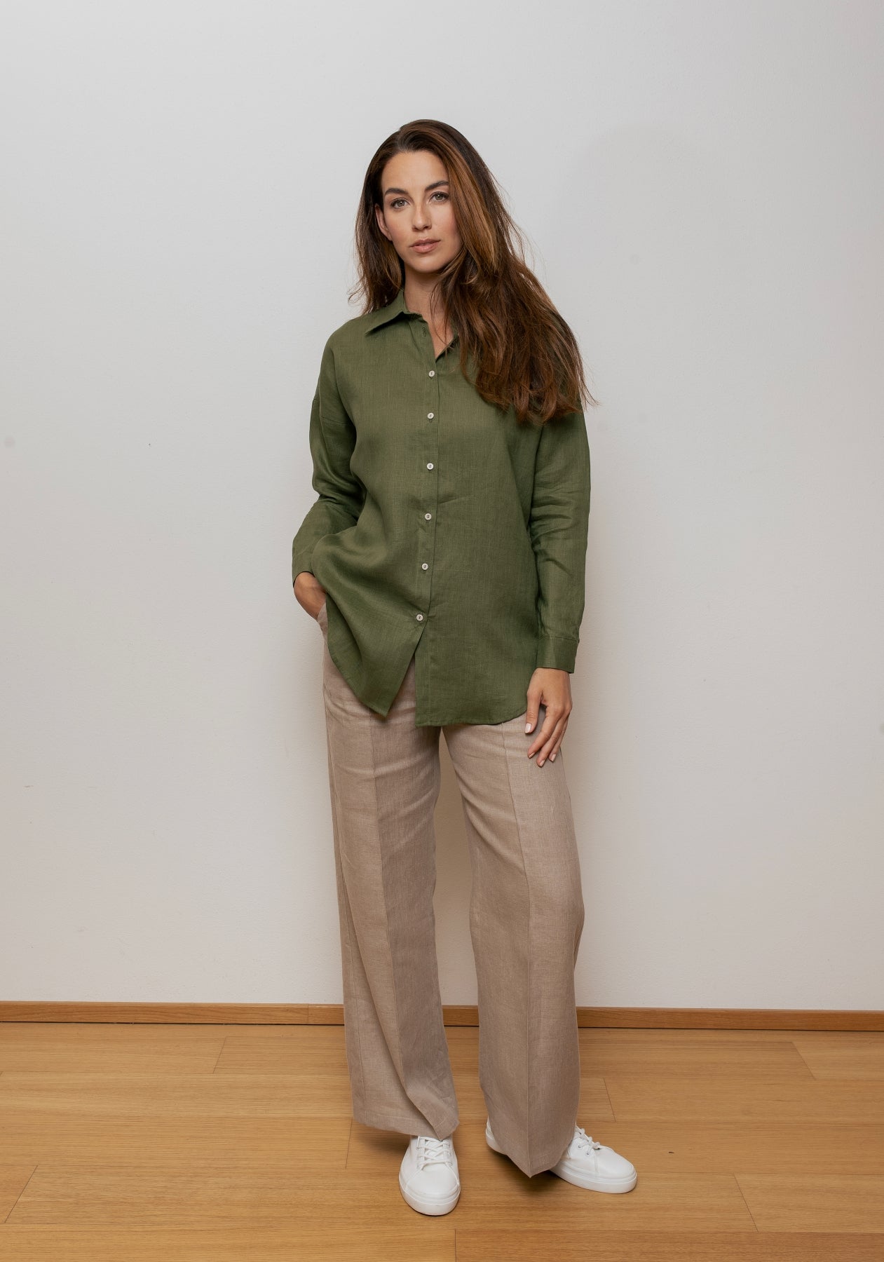 Dámska ľanová košeľa s golierom loose fit - Moss green