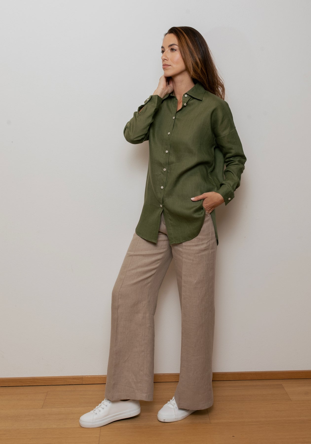 Dámska ľanová košeľa s golierom loose fit - Moss green