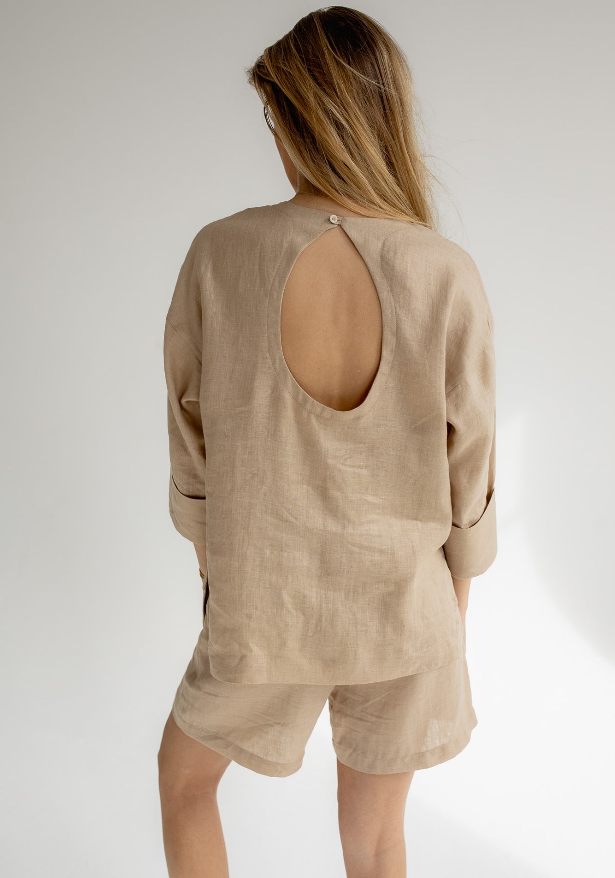 Dámský lněný top open back Beige natural