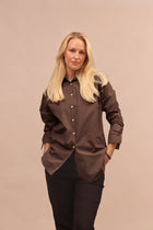 Women's organic cotton shirt with loose fit collar